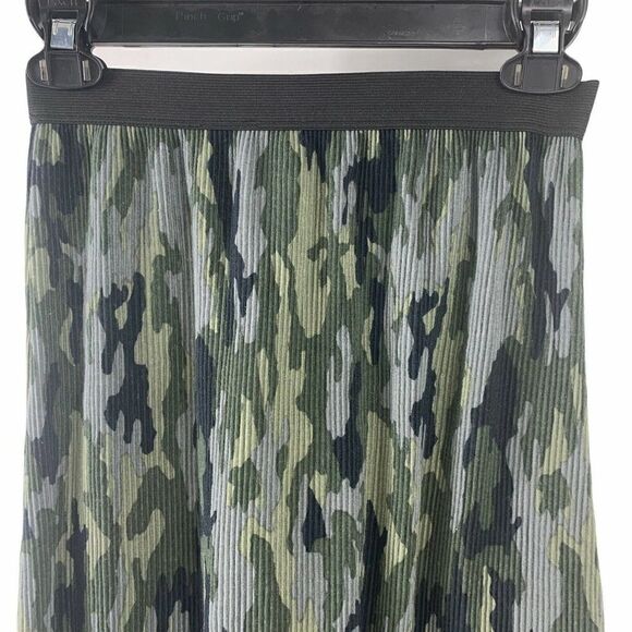 Camouflage Ribbed Midi Skirt Small Camo Wild Fable - Picture 3 of 6